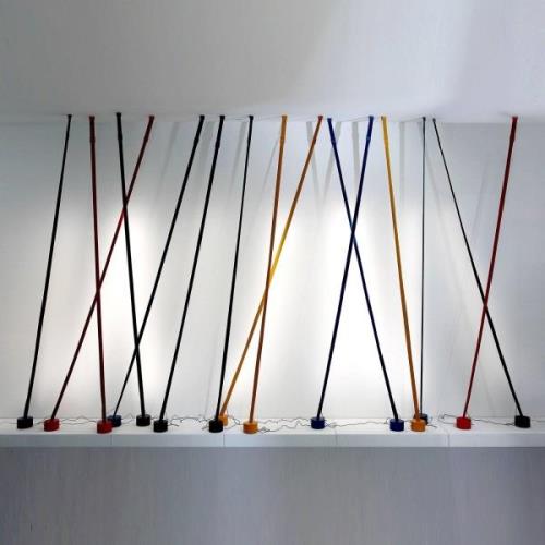 Martinelli Luce Elastica bånd-gulvlampe, sort