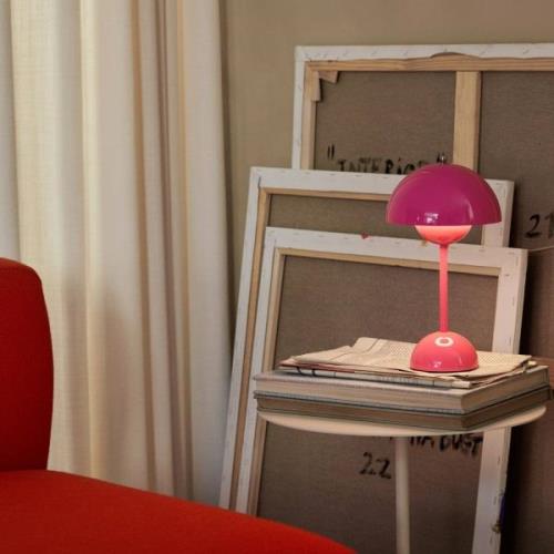 &Tradition LED genopladelig bordlampe Flowerpot VP9, pink