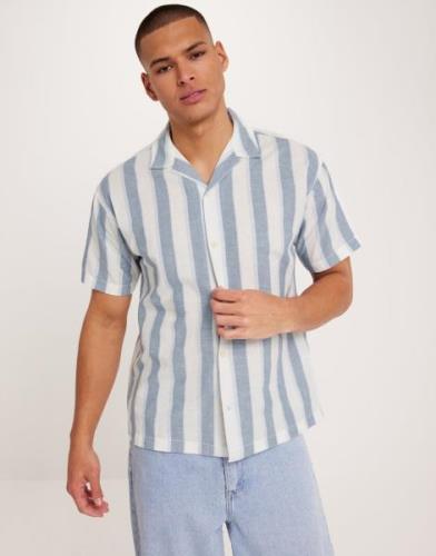 Jack & Jones Jprccsummer Stripe Resort Shirt S/S Kortærmede skjorter B...