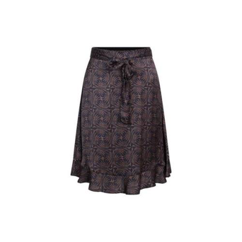 Mønstret nederdel med flæser