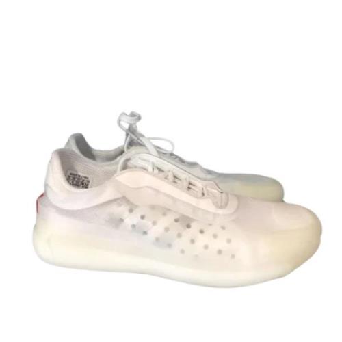 Pre-owned Canvas sneakers
