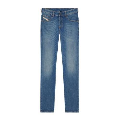 Slim-fit Jeans - D-YENNOX Opgrader din denimkollektion med disse moder...