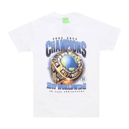 Champions Tee - Streetwear Kollektion