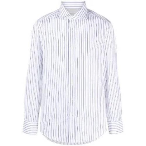 Blå og hvid stribet skjorte