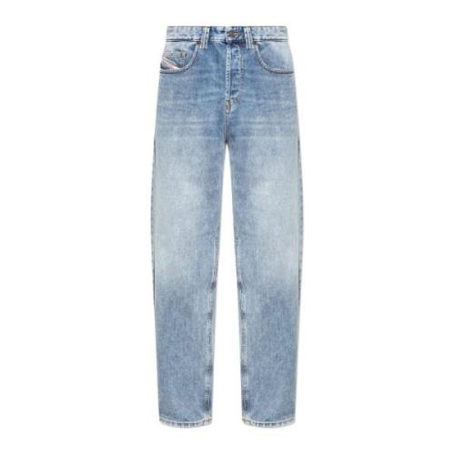 ‘2001 D-MACRO L.30’ jeans