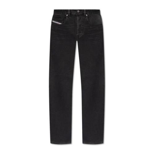 ‘2001 D-MACRO L.32’ jeans