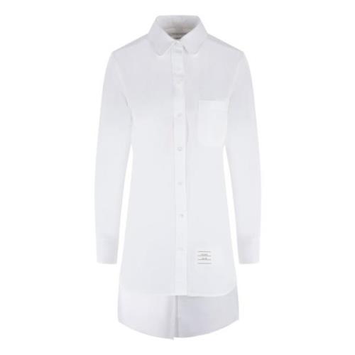 Hvid Oversize Bomuld Poplin Skjorte med Dybe Sider og Bagudskæringer