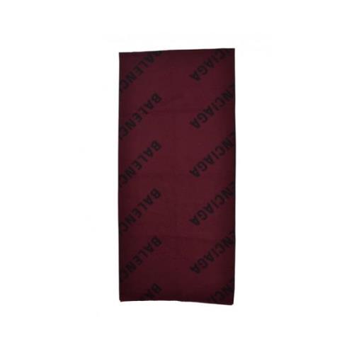 To-farvet sort og burgundy tørklæde