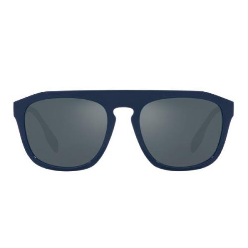 Moderne solbriller med ikonisk logo
