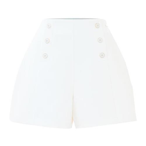 Moderne Shorts med Dekorative Knapper