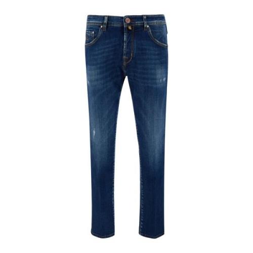 Slim Cropped Carrot Jeans