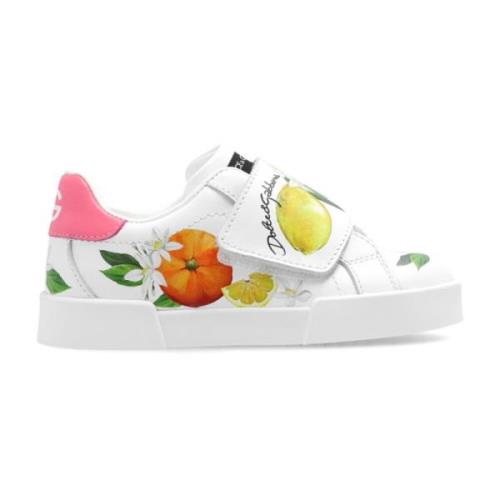 Sneakers med motiv af frugter