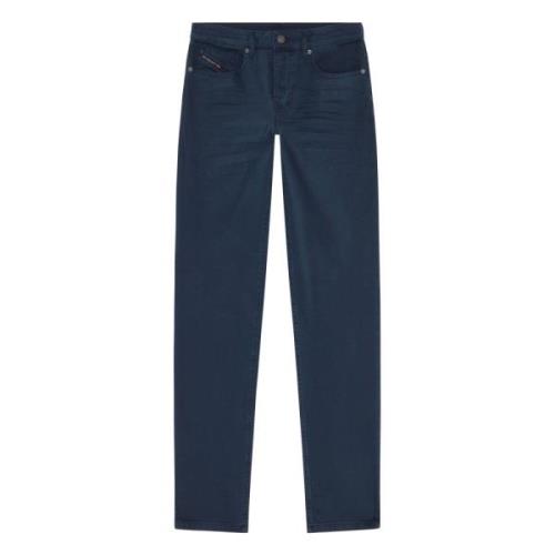 Tapered Jeans - D-Finitive Style