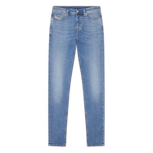 Slim-fit Tapered Jeans