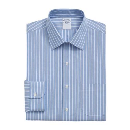 Lys Blå Strækmønster Regular Fit Strygefri Skjorte med Ainsley Krave