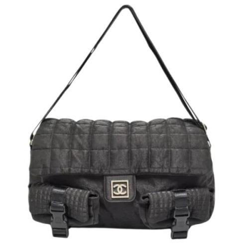 Pre-owned nylon chanel-tasker