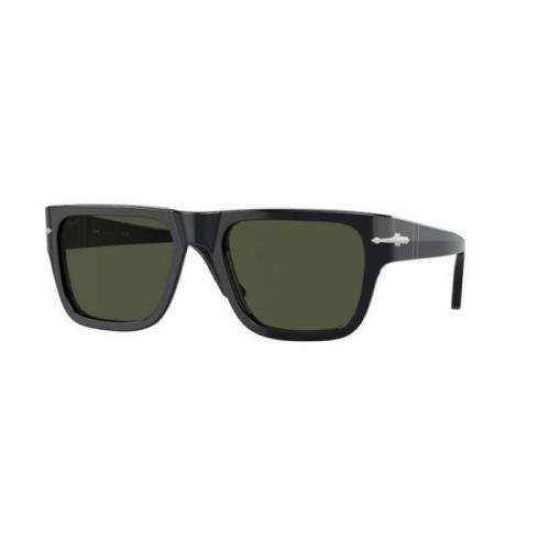Klassiske sorte solbriller med grønne linser