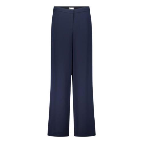 Elegant Suit Trousers with Pockets