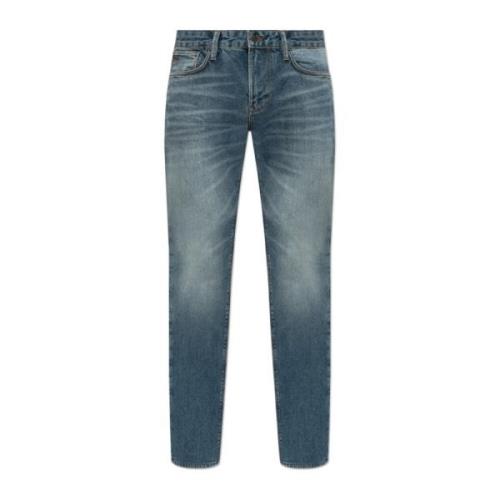 ‘J06’ slim fit jeans