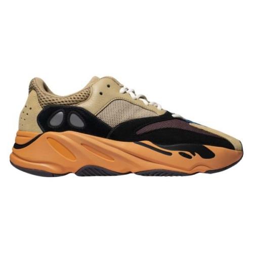 Begrænset udgave Yeezy Boost 700 Enflame Amber