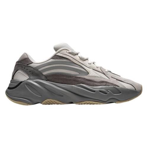 Begrænset udgave Yeezy Boost 700 V2 Tephra