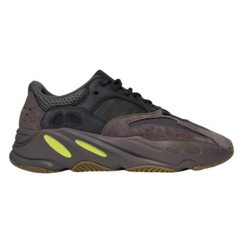 Begrænset udgave Yeezy Boost 700 Mauve