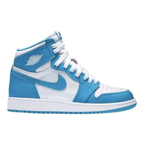 Retro UNC Limited Edition Sneakers