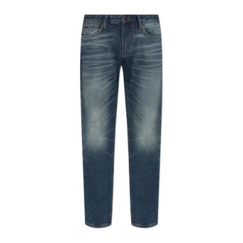 J06 Slim Type Jeans