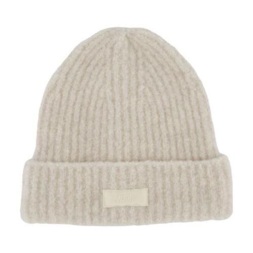 Ribbet Uld Beanie med Logo Emblem