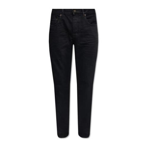 Tapered leg jeans