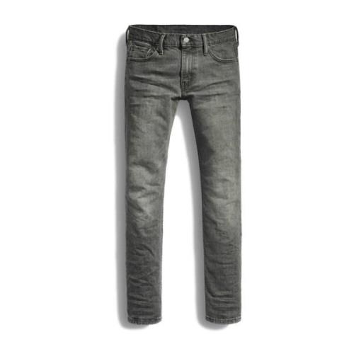 Slim-fit jeans