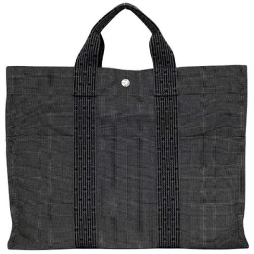 Pre-owned Canvas totes