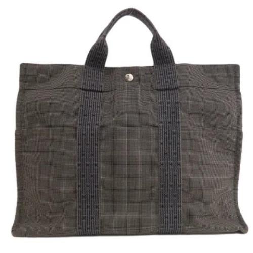 Pre-owned Canvas totes