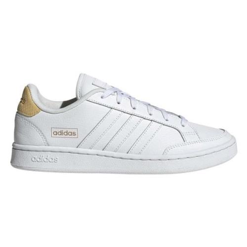 Grand Court SE Sneakers