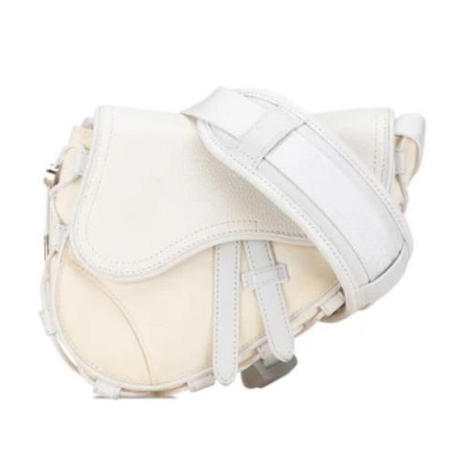 Pre-owned nylon crossbody-tasker