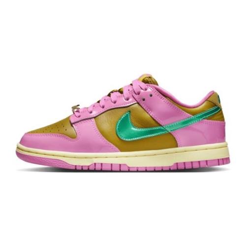 Legende Pink Dunk Low x Parris Goebel