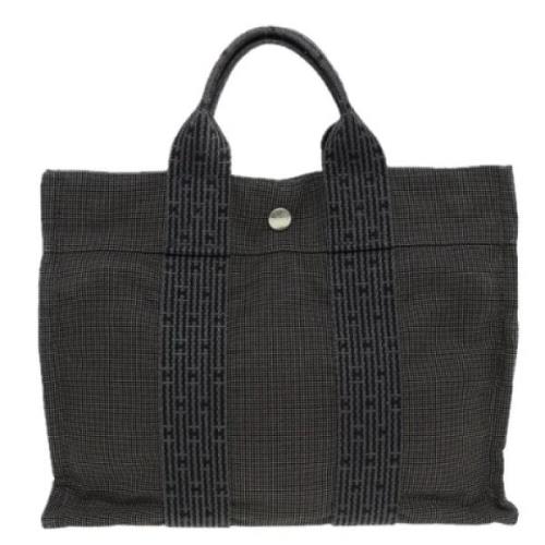 Pre-owned Canvas totes