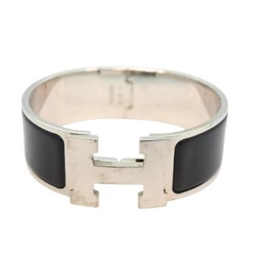 Pre-owned Metal armbnd