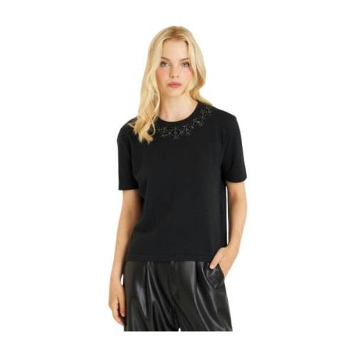 T-shirt med strass krave