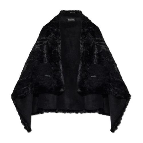 Faux fur cape fra Skiwear kollektionen