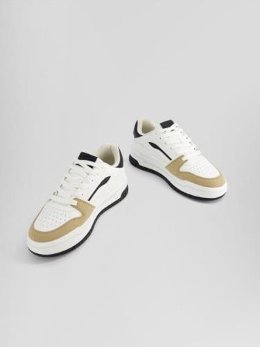 Bershka Sneaker low  sand / sort / hvid