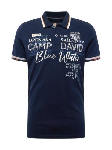 CAMP DAVID Bluser & t-shirts  navy / rød / hvid