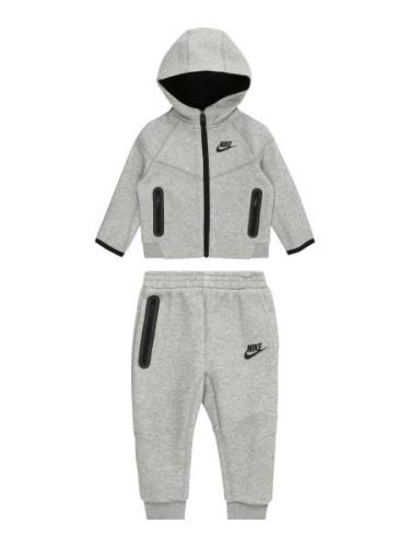 Nike Sportswear Joggingdragt 'TECH FLEECE'  grå-meleret / sort