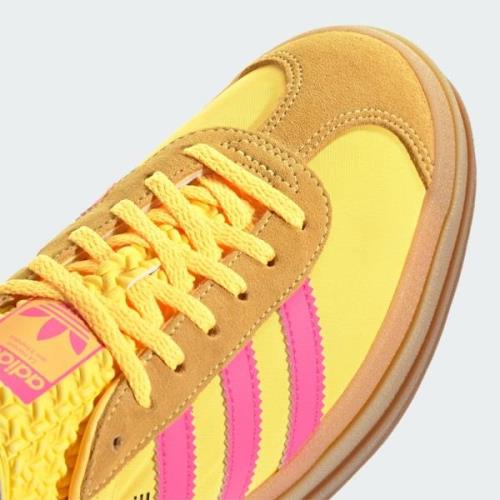 ADIDAS ORIGINALS Sneaker low 'Gazelle Bold'  gul / safran / lys pink /...