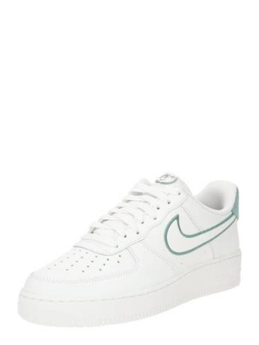 Nike Sportswear Sneaker low 'Air Force 1 07 LV8'  jade / hvid