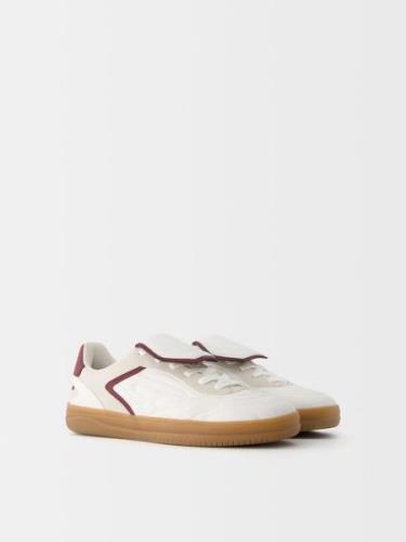 Bershka Sneaker low  bær / hvid / offwhite