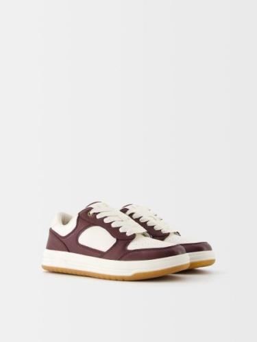 Bershka Sneaker low  mørkebrun / hvid