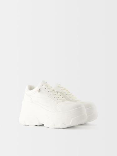 Bershka Sneaker low  hvid