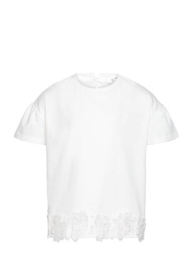 Embroidered Flowers T-Shirt Mango White