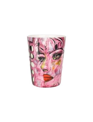 Moonlight Queen Pink Mug Carolina Gynning Patterned
